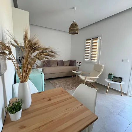 Oxalis Mykonos 아파트 Plintri